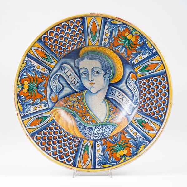 Piatto da parata. <BR>Deruta, XX secolo.  - Asta Maioliche, Porcellane e Vetri - Associazione Nazionale - Case d'Asta italiane