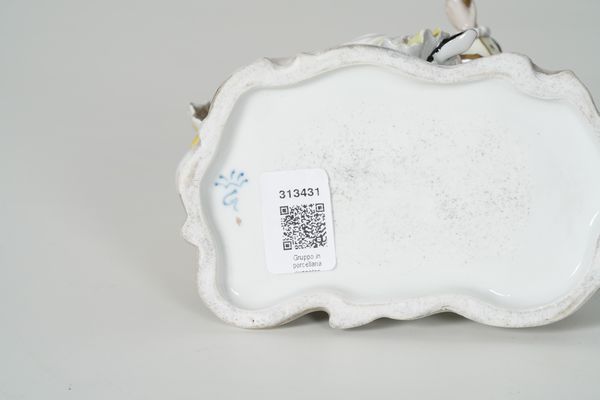 Gruppo con coppia di musicanti.<BR>Probabilmente Doccia, Manifattura Richard Ginori, XX secolo.  - Asta Maioliche, Porcellane e Vetri - Associazione Nazionale - Case d'Asta italiane