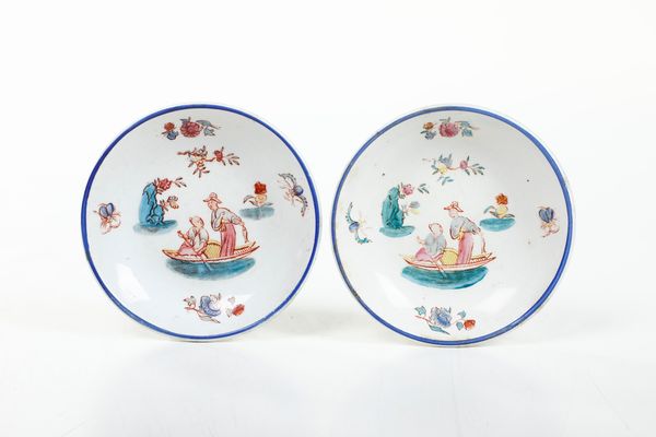 Coppia di tazze con piattino.<BR>Veneto, probabilmente Nove, XIX secolo.  - Asta Maioliche, Porcellane e Vetri - Associazione Nazionale - Case d'Asta italiane