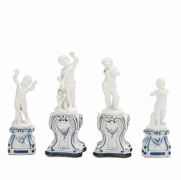 Quattro sculturine di putti su basi.<BR>Doccia, Manifattura Richard Ginori (piedistalli), XX secolo. <BR>  - Asta Maioliche, Porcellane e Vetri - Associazione Nazionale - Case d'Asta italiane