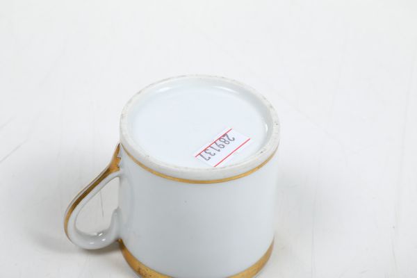 Tazza con piattino.<BR>Vienna, verso il 1850.  - Asta Maioliche, Porcellane e Vetri - Associazione Nazionale - Case d'Asta italiane