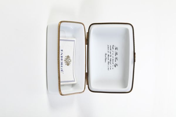 Scatola Faberg.<BR>Francia, Limoges, XX secolo.  - Asta Maioliche, Porcellane e Vetri - Associazione Nazionale - Case d'Asta italiane