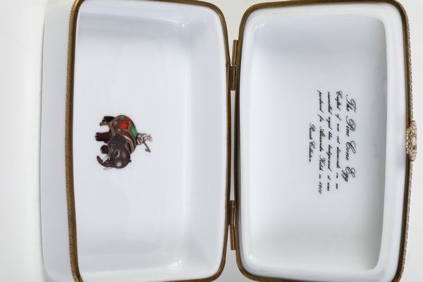 Scatola Faberg.<BR>Francia, Limoges, XX secolo.  - Asta Maioliche, Porcellane e Vetri - Associazione Nazionale - Case d'Asta italiane