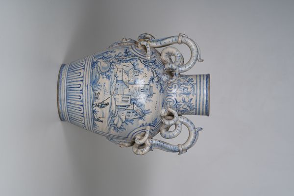 Vaso biansato. <BR>Liguria (?), inizio del XX secolo.  - Asta Maioliche, Porcellane e Vetri - Associazione Nazionale - Case d'Asta italiane