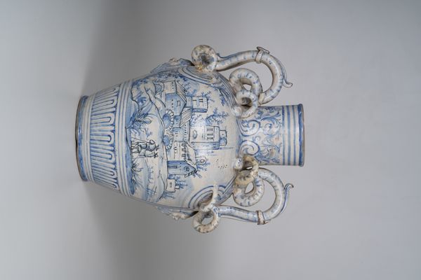 Vaso biansato. <BR>Liguria (?), inizio del XX secolo.  - Asta Maioliche, Porcellane e Vetri - Associazione Nazionale - Case d'Asta italiane