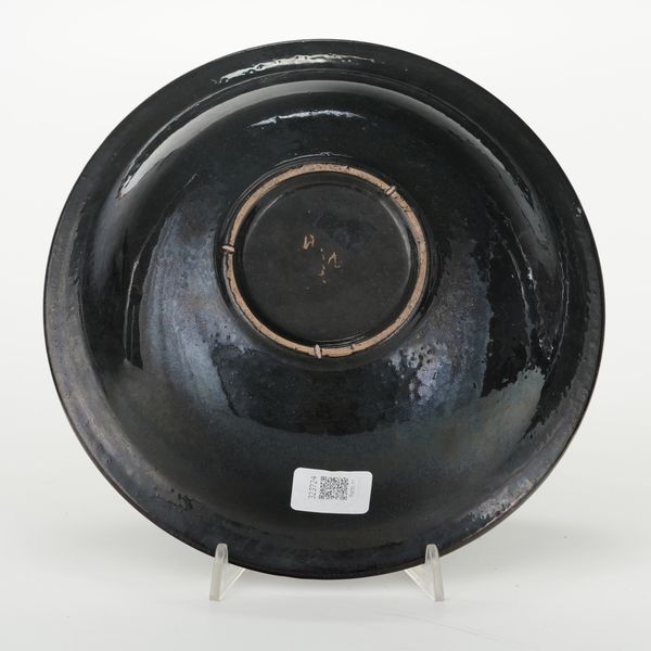 Ciotola, seconda met del XX secolo.  - Asta Maioliche, Porcellane e Vetri - Associazione Nazionale - Case d'Asta italiane