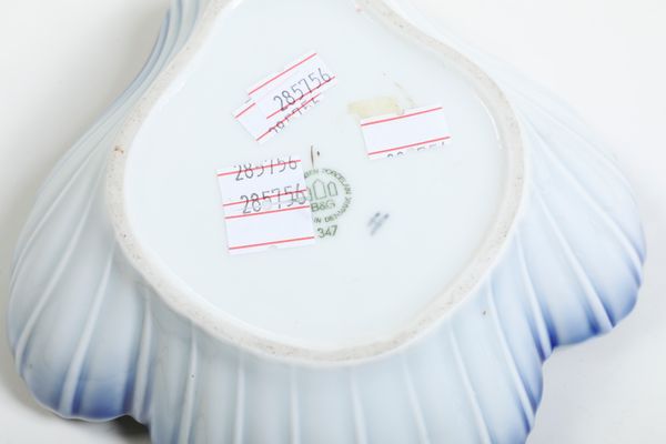 Vaso.<BR>Danimarca, Manifattura Royal Copenaghen, 1955.  - Asta Maioliche, Porcellane e Vetri - Associazione Nazionale - Case d'Asta italiane