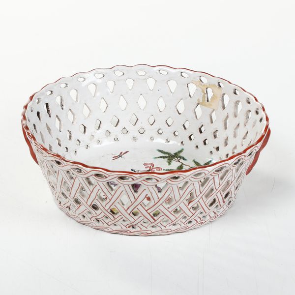 Cestino.<BR>Probabilmente Lombardia, XX secolo.  - Asta Maioliche, Porcellane e Vetri - Associazione Nazionale - Case d'Asta italiane