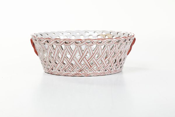 Cestino.<BR>Probabilmente Lombardia, XX secolo.  - Asta Maioliche, Porcellane e Vetri - Associazione Nazionale - Case d'Asta italiane