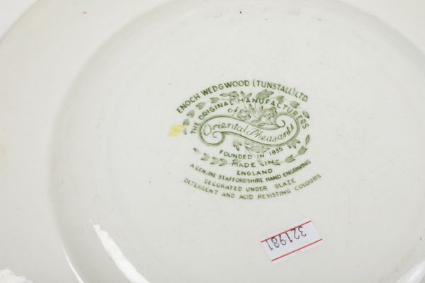 Quattro piatti Oriental Pheasants Green Multicolor.<BR>Inghilterra, Wedgwood, seconda met del XX secolo.  - Asta Maioliche, Porcellane e Vetri - Associazione Nazionale - Case d'Asta italiane