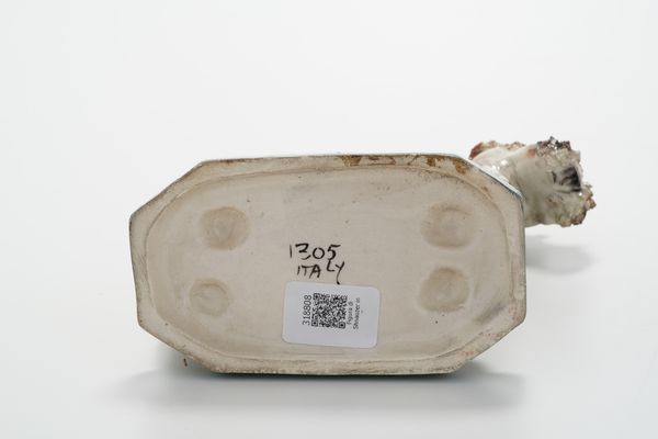 Figurina di schnauzer.<BR>Ugo Zaccagnin (?), met del XX secolo.  - Asta Maioliche, Porcellane e Vetri - Associazione Nazionale - Case d'Asta italiane