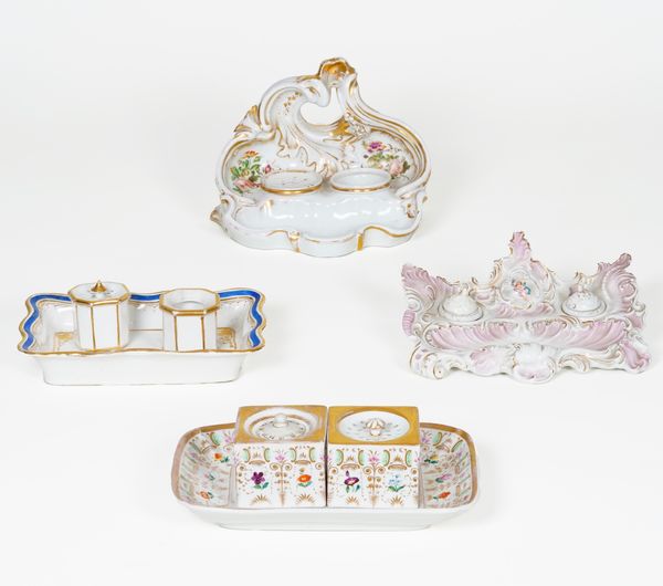 Quattro servizi da scrittoio, XIX e inizio XX secolo.<BR><BR>  - Asta Maioliche, Porcellane e Vetri - Associazione Nazionale - Case d'Asta italiane