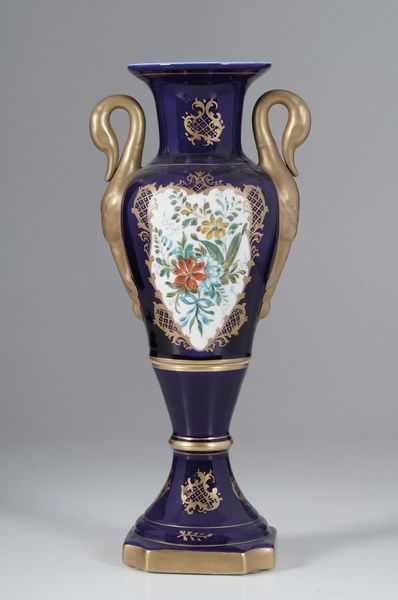 Vaso.<BR>Francia, XX secolo.  - Asta Maioliche, Porcellane e Vetri - Associazione Nazionale - Case d'Asta italiane