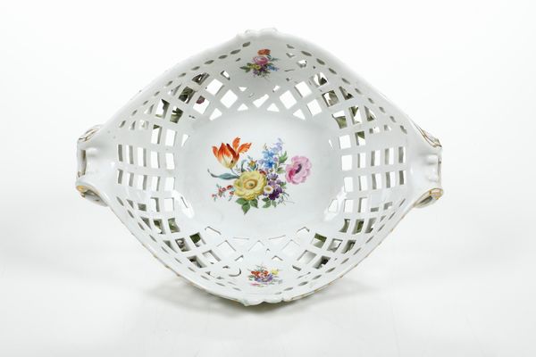 Cestino. <BR>Meissen, inizio del XX secolo.  - Asta Maioliche, Porcellane e Vetri - Associazione Nazionale - Case d'Asta italiane