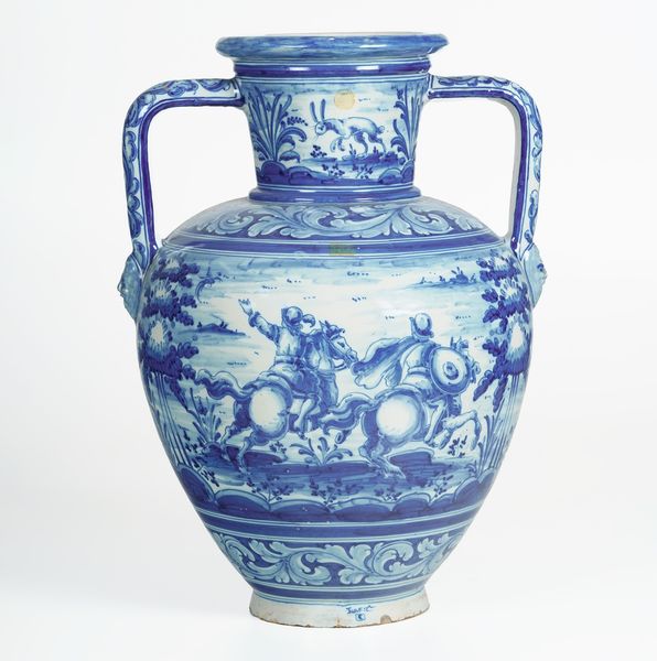 Vaso biansato.<BR>Spagna, Manifattura Talavera, XX secolo.  - Asta Maioliche, Porcellane e Vetri - Associazione Nazionale - Case d'Asta italiane