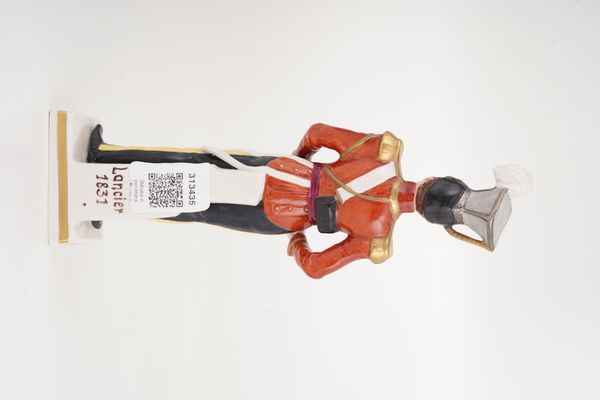 Figurina di ufficiale.<BR>Germania, Turingia, Manifattura di Sitzendorf, XX secolo.  - Asta Maioliche, Porcellane e Vetri - Associazione Nazionale - Case d'Asta italiane