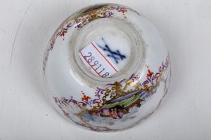 Tazza con piattino.<BR>Meissen, 1735-1740 circa.  - Asta Maioliche, Porcellane e Vetri - Associazione Nazionale - Case d'Asta italiane