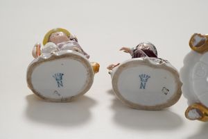 Sei figurine.<BR>Doccia, Manifattura Ginori e Turingia, Manifattura di Rudolstadt, XX secolo.  - Asta Maioliche, Porcellane e Vetri - Associazione Nazionale - Case d'Asta italiane