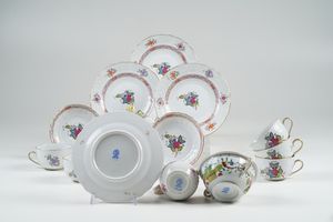 Lotto di porcellane Indian Basket e Appony.<BR>Ungheria, Manifattura Herend, XX secolo.  - Asta Maioliche, Porcellane e Vetri - Associazione Nazionale - Case d'Asta italiane