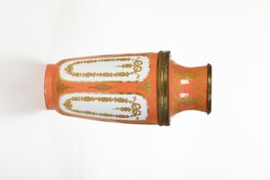 Vaso.<BR>Francia, XX secolo.  - Asta Maioliche, Porcellane e Vetri - Associazione Nazionale - Case d'Asta italiane