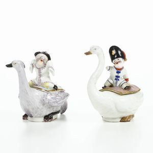 Coppia di piccoli contenitori.<BR>Primi decenni del XX secolo.  - Asta Maioliche, Porcellane e Vetri - Associazione Nazionale - Case d'Asta italiane