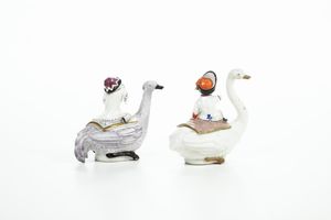 Coppia di piccoli contenitori.<BR>Primi decenni del XX secolo.  - Asta Maioliche, Porcellane e Vetri - Associazione Nazionale - Case d'Asta italiane