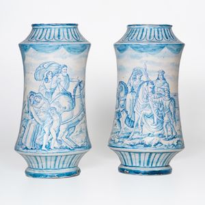 Coppia di grandi albarelli datati 1751.<BR>Probabilmente Napoli, XX secolo.  - Asta Maioliche, Porcellane e Vetri - Associazione Nazionale - Case d'Asta italiane
