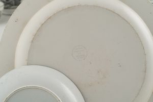 Parte di servizi da tavola.<BR>Inghilterra, Italia, Francia, diverse manifatture, verso la fine del XIX secolo - inizi del XX secolo.  - Asta Maioliche, Porcellane e Vetri - Associazione Nazionale - Case d'Asta italiane