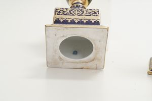 Coppia di vasi a tema achilleo.<BR>Probabilmente Boemia, XIX secolo.  - Asta Maioliche, Porcellane e Vetri - Associazione Nazionale - Case d'Asta italiane