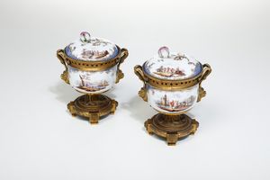 Coppia di bruciaprofumi.<BR>Dresda, 1900 circa.  - Asta Maioliche, Porcellane e Vetri - Associazione Nazionale - Case d'Asta italiane