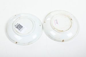 Coppia di tazze con piattino.<BR>Veneto, probabilmente Nove, XIX secolo.  - Asta Maioliche, Porcellane e Vetri - Associazione Nazionale - Case d'Asta italiane