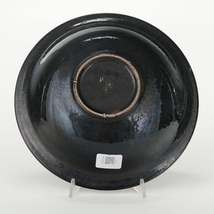 Ciotola, seconda met del XX secolo.  - Asta Maioliche, Porcellane e Vetri - Associazione Nazionale - Case d'Asta italiane