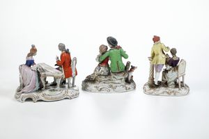 Tre gruppi con scene galanti.<BR>Manifatture diverse (Turingia e Parigi), XIX-XX secolo.  - Asta Maioliche, Porcellane e Vetri - Associazione Nazionale - Case d'Asta italiane