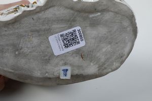 Tre gruppi con scene galanti.<BR>Manifatture diverse (Turingia e Parigi), XIX-XX secolo.  - Asta Maioliche, Porcellane e Vetri - Associazione Nazionale - Case d'Asta italiane