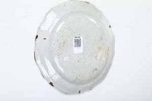 Coppia di piatti.<BR>Nove, XIX secolo.<BR>  - Asta Maioliche, Porcellane e Vetri - Associazione Nazionale - Case d'Asta italiane