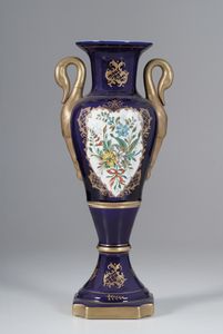 Vaso.<BR>Francia, XX secolo.  - Asta Maioliche, Porcellane e Vetri - Associazione Nazionale - Case d'Asta italiane