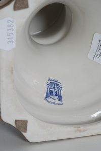 Vaso.<BR>Francia, XX secolo.  - Asta Maioliche, Porcellane e Vetri - Associazione Nazionale - Case d'Asta italiane