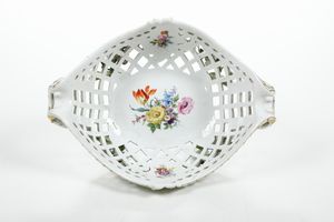 Cestino. <BR>Meissen, inizio del XX secolo.  - Asta Maioliche, Porcellane e Vetri - Associazione Nazionale - Case d'Asta italiane