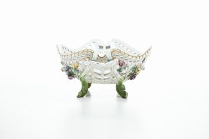 Cestino. <BR>Meissen, inizio del XX secolo.  - Asta Maioliche, Porcellane e Vetri - Associazione Nazionale - Case d'Asta italiane