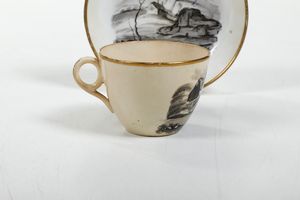 Una tazza e un piattino.<BR>Inghilterra, Stoke-on-Trent, Manifattura Minton, verso il 1835.  - Asta Maioliche, Porcellane e Vetri - Associazione Nazionale - Case d'Asta italiane
