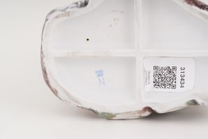 Gruppo allegorico.<BR>Probabilmente Napoli, XX secolo.  - Asta Maioliche, Porcellane e Vetri - Associazione Nazionale - Case d'Asta italiane