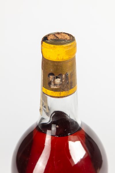 FRANCIA : Chateau d'Yquem (MG)  - Asta Timeless Treasures / Due secoli di vini leggendari - Associazione Nazionale - Case d'Asta italiane