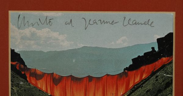 CHRISTO' (n. 1935) & JEANNE-CLAUDE (1935 - 2009) : VALLEY CURTAIN, COLORADO  - Asta Asta 499 | ARTE MODERNA E CONTEMPORANEA Virtuale - Associazione Nazionale - Case d'Asta italiane