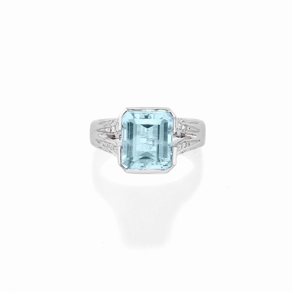 Anello con acquamarina  - Asta Gioielli - Associazione Nazionale - Case d'Asta italiane