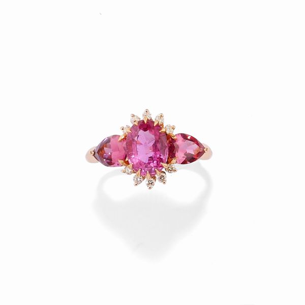 Anello con tormaline rosa  - Asta Gioielli - Associazione Nazionale - Case d'Asta italiane