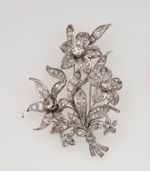 Chiappe. Spilla Bouquet con diamanti di vecchio taglio  - Asta Fine Jewels - Associazione Nazionale - Case d'Asta italiane