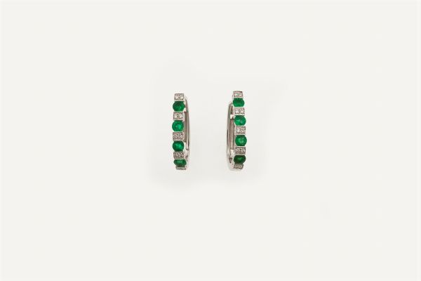 Orecchini con smeraldi e diamanti  - Asta Fine Jewels - Associazione Nazionale - Case d'Asta italiane