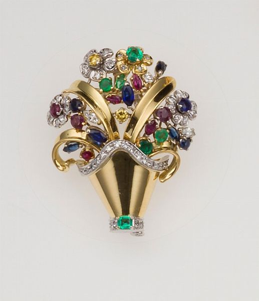 Pendente/spilla con zaffiri, smeraldi, rubini e diamanti  - Asta Fine Jewels - Associazione Nazionale - Case d'Asta italiane