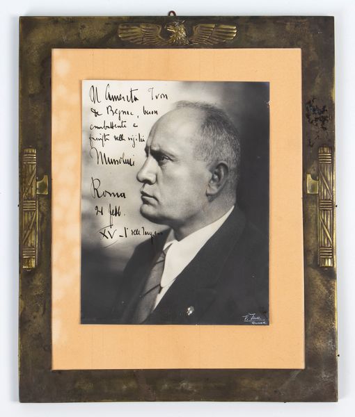 Mussolini, Benito - Foto con dedica e firma autografa  - Asta Memorabilia, Militaria, Ordini Cavallereschi - Associazione Nazionale - Case d'Asta italiane