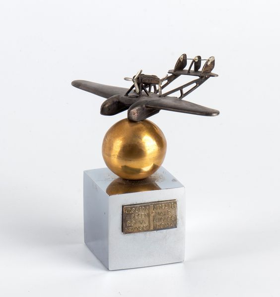 Crociera Aerea del Decennale, SAVOIA MARCHETTI SM55X gadget  - Asta Memorabilia, Militaria, Ordini Cavallereschi - Associazione Nazionale - Case d'Asta italiane
